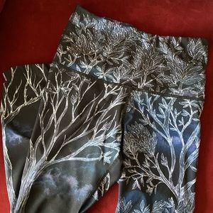 Women’s Size S Yoga Democracy Leggings